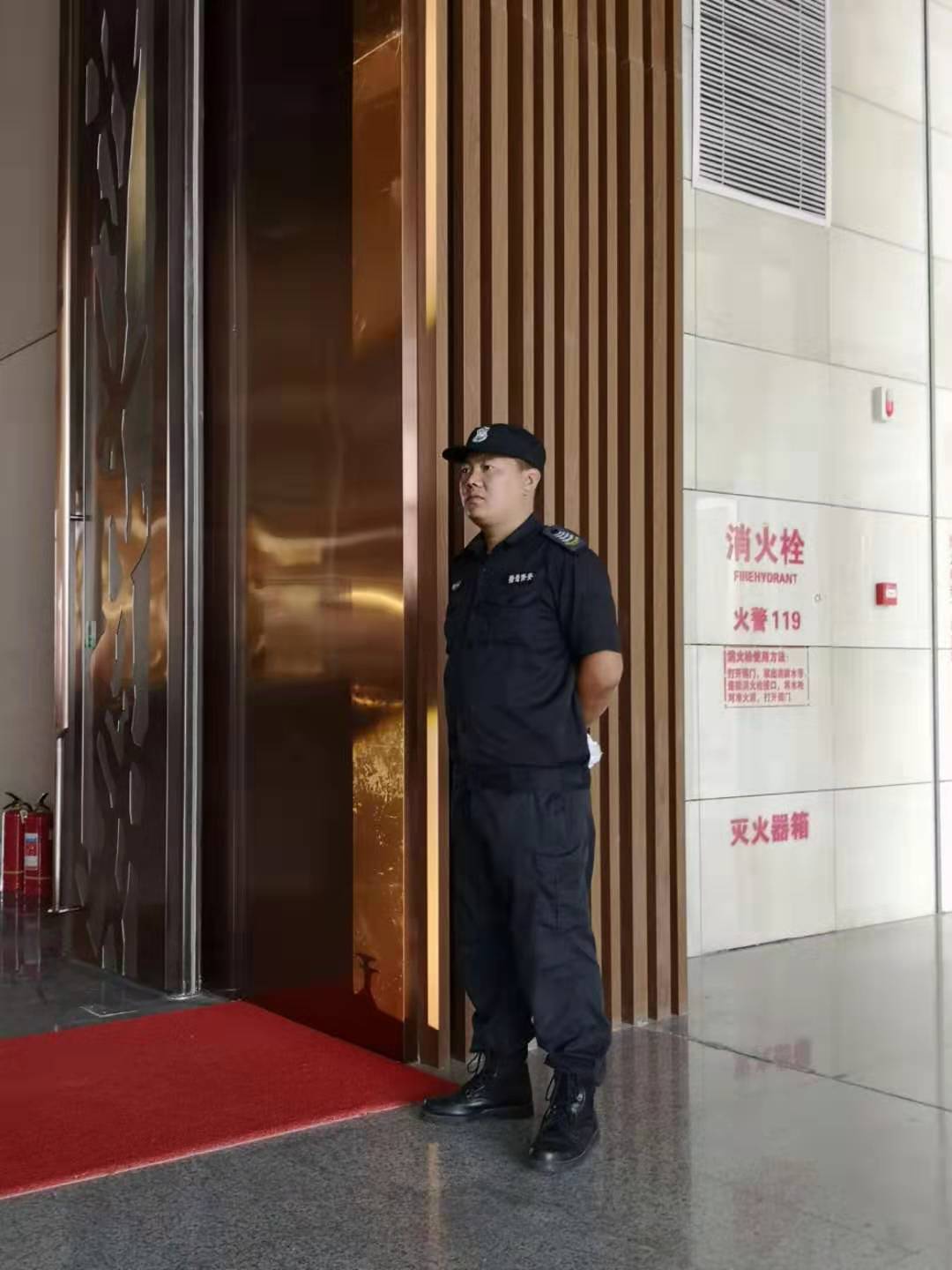 獵鷹安保參與紅星美凱龍星藝佳荊門商場招商發(fā)布會(huì)的現(xiàn)場安保工作