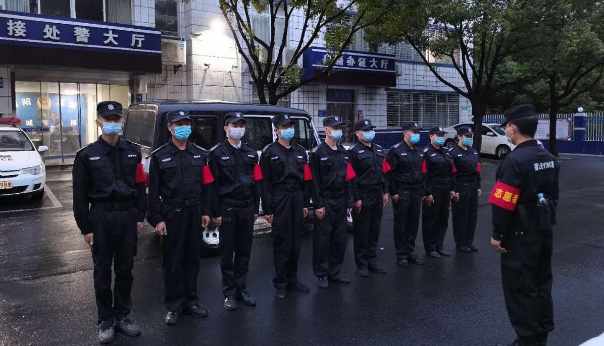 倡導文明新風，共建美好襄陽！創(chuàng)文有咱獵鷹來幫忙