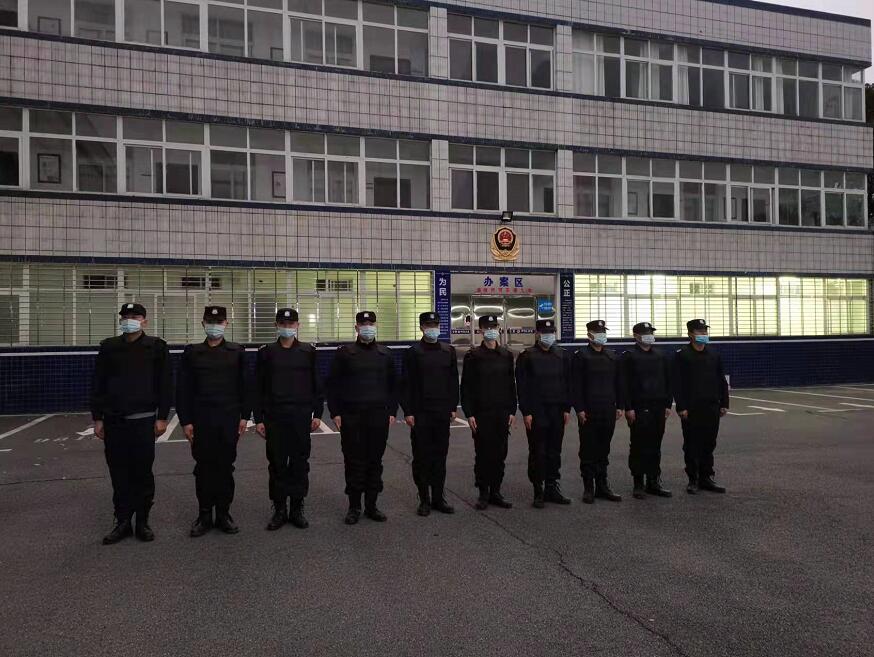 爭做文明市民，樂居文明城市！ 助力襄陽創(chuàng)文明，志愿服務(wù)有獵鷹！