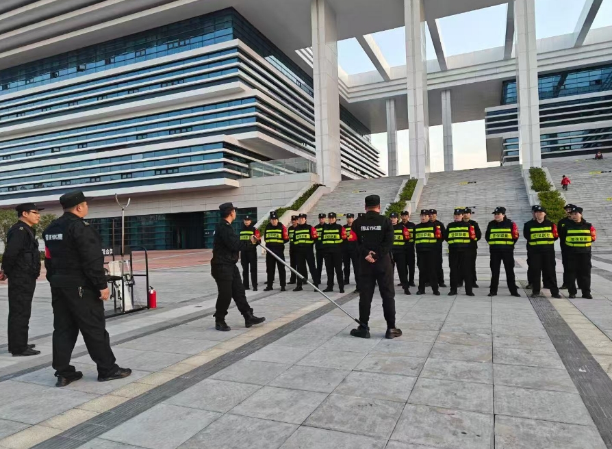 3月19日，湖北獵鷹保安服務有限公司棗陽分公司在七館合一開展專項培訓